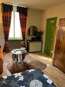 Petit appartement chez lhabitant esprit pension de famille