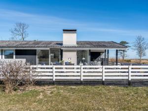 Holiday Home Jaike - from the sea by Interhome