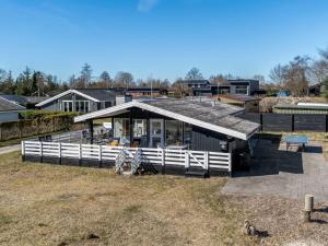 Holiday Home Jaike - from the sea by Interhome