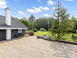 Holiday Home Lenya - 33km from the sea by Interhome