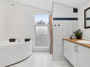 Holiday Home Rik - 2km from the sea by Interhome