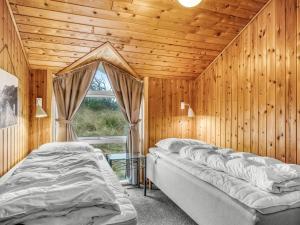 Holiday Home Annemone - 600m from the sea by Interhome