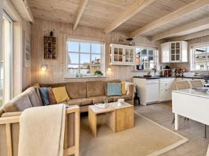 Holiday Home Asgerd - 20m from the sea by Interhome