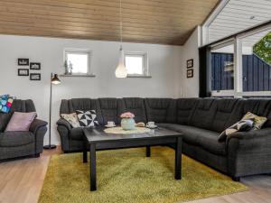 Holiday Home Delko - 650m from the sea by Interhome