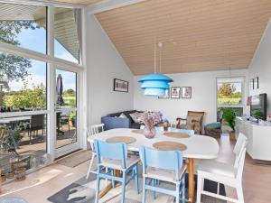 Holiday Home Harthwik - 10m from the sea by Interhome