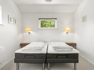 Holiday Home Meindor - 240m to the fjord by Interhome
