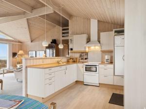 Holiday Home Suometar - 90m from the sea by Interhome