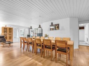 Holiday Home Aagot - 1-7km from the sea by Interhome