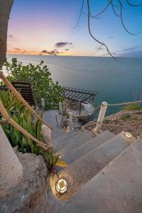 Nevas Estate w Hot Tub 10 ppl