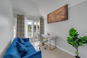 Nevas Estate w Hot Tub 10 ppl