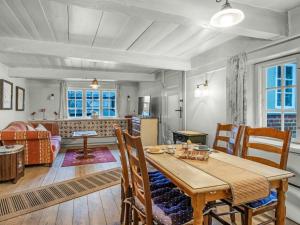 Holiday Home Deik - 25km from the sea by Interhome