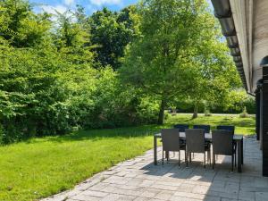 Holiday Home Doris - 150m from the sea by Interhome