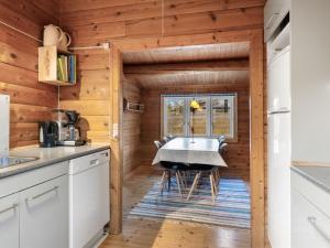Holiday Home Doris - 150m from the sea by Interhome