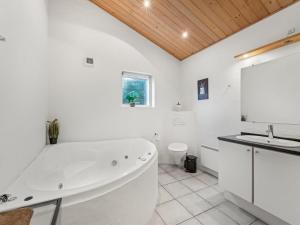 Holiday Home Takenya - 350m to the inlet by Interhome