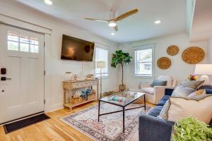 Dtwn Retreat with Game Room! Walk to Hampton Park