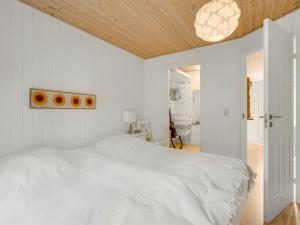 Holiday Home Toska - 3km from the sea by Interhome