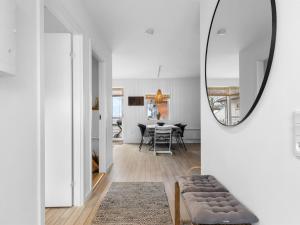 Apartment Kari - 50m from the sea by Interhome