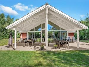 Holiday Home Annielle - 500m from the sea by Interhome