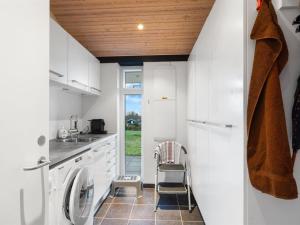 Holiday Home Erlinda - 600m from the sea by Interhome