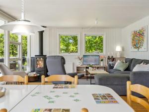 Holiday Home Conradine - 600m from the sea by Interhome