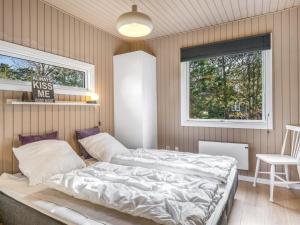 Holiday Home Anline - from the sea by Interhome