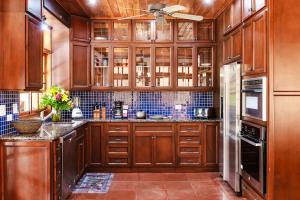 Private Pool, 3bd Villa near the Beach