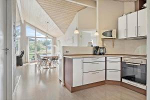 40875-Ulfborg-Helmklit-226