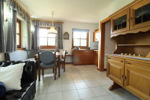 Haus Nockalm ski to door budget friendly apartment