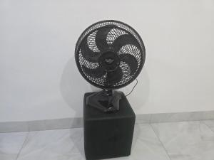 Flat completo a 10 minutos de vários espaços de festa