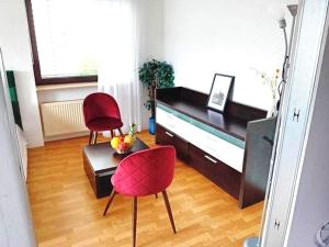 Wood Is Good! Kelkheim Central 24 7 Check In