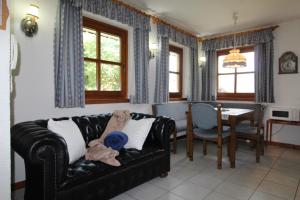 Haus Nockalm ski to door budget friendly apartment