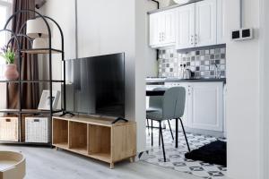 Luxury Flat Steps from Galata Tower- 2 mins Metro