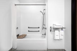 Queen Room with Two Queen Beds - Disability Access/Non-Smoking room in Microtel Inn & Suites By Wyndham Mankato