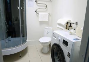 Harbor Walk & Historic City Flat