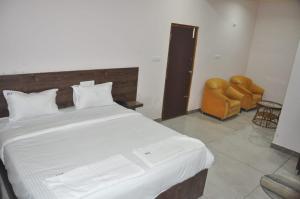 Parvathi comforts inn - Unrated properties in Mysore