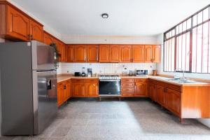 Hermosa Casa en Centro Histórico | 5 hab + Est
