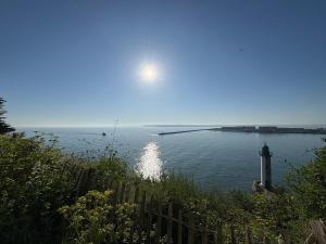 Appartement dexception vue imprenable sur la mer
