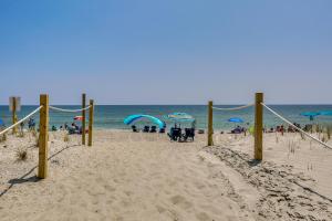 Coastal North Carolina Retreat Half Mile to Beach