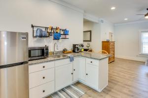 Coastal North Carolina Retreat Half Mile to Beach