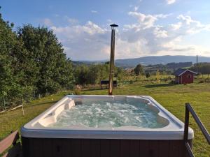 Barwald Hills - jacuzzi i piękny widok na Babią Górę i Beskidy