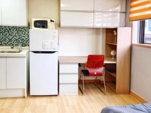 Yeondaedongmun House B