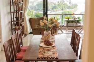 LakeSide Exclusive Serviced Apartment by SSens Homes