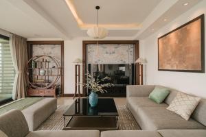 LakeSide Exclusive Serviced Apartment by SSens Homes