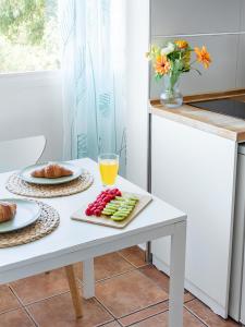 Modern Studio Las Naciones