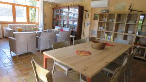 Escape to a spacious retreat with garden