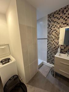 Spacieux T3 moderne avec balcon 6 pers, hyper centre Clermont