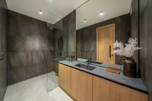 Berawa Week 5 -Rooftop Vibes - 2BR Villa for Stylish Getaways