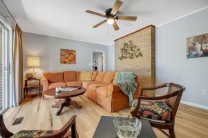 Spacious Stay Steps from FAMU Ideal for Groups