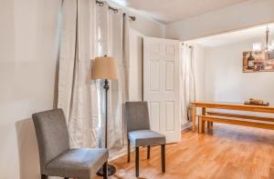 Flowering Peach Stayhouse