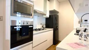 Upscale 2BR with Balcony in Barranco